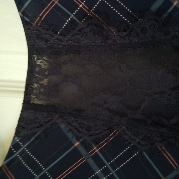 Lauren Conrad Ladies Blouse - Picture 5 of 7